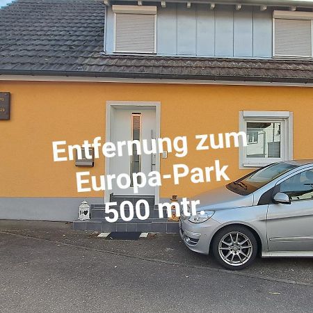 Ferienwohnung Punkt, 5 Gehminuten Vom Europa-Park Rust Bagian luar foto