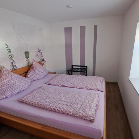 Ferienwohnung Punkt, 5 Gehminuten Vom Europa-Park Rust Bagian luar foto